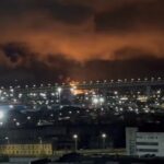 Най-големият нефтен терминал в Санкт Петербург гори след мощна атака с украински дронове